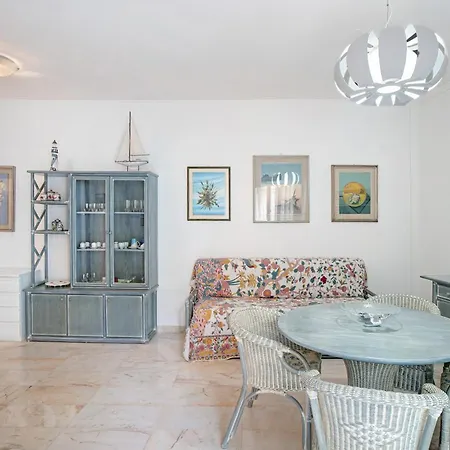 Riviera Apartment *